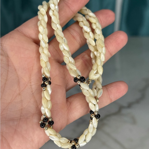 Vintage Mother-of-Pearl Twisted Necklace - Picture 2 of 2